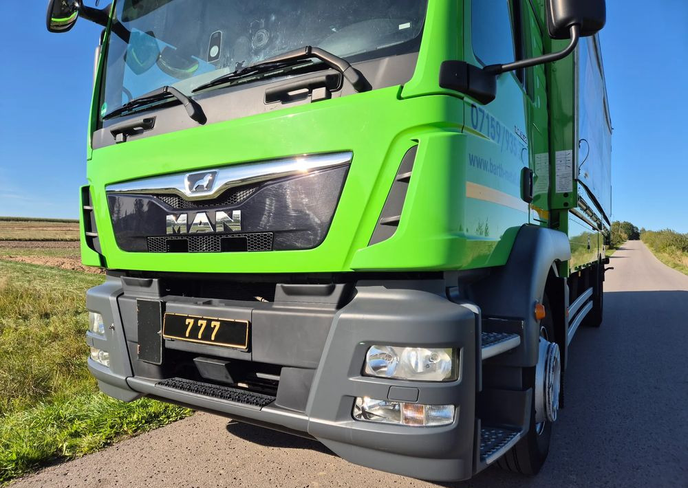 MAN Tgm 18.320 FULL SERWIS UNIKAT TOP ORYGINALNY PRZEBIEG z Niemiec AUTOMAT WINDA ACC Pirelli klima postojowa 18.250 18.290 15.250 15.290 15.320 - Curtainsider truck: picture 3 MAN Tgm 18.320 FULL SERWIS UNIKAT TOP ORYGINALNY PRZEBIEG z Niemiec AUTOMAT WINDA ACC Pirelli klima postojowa 18.250 18.290 15.250 15.290 15.320 - Curtainsider truck: picture 3