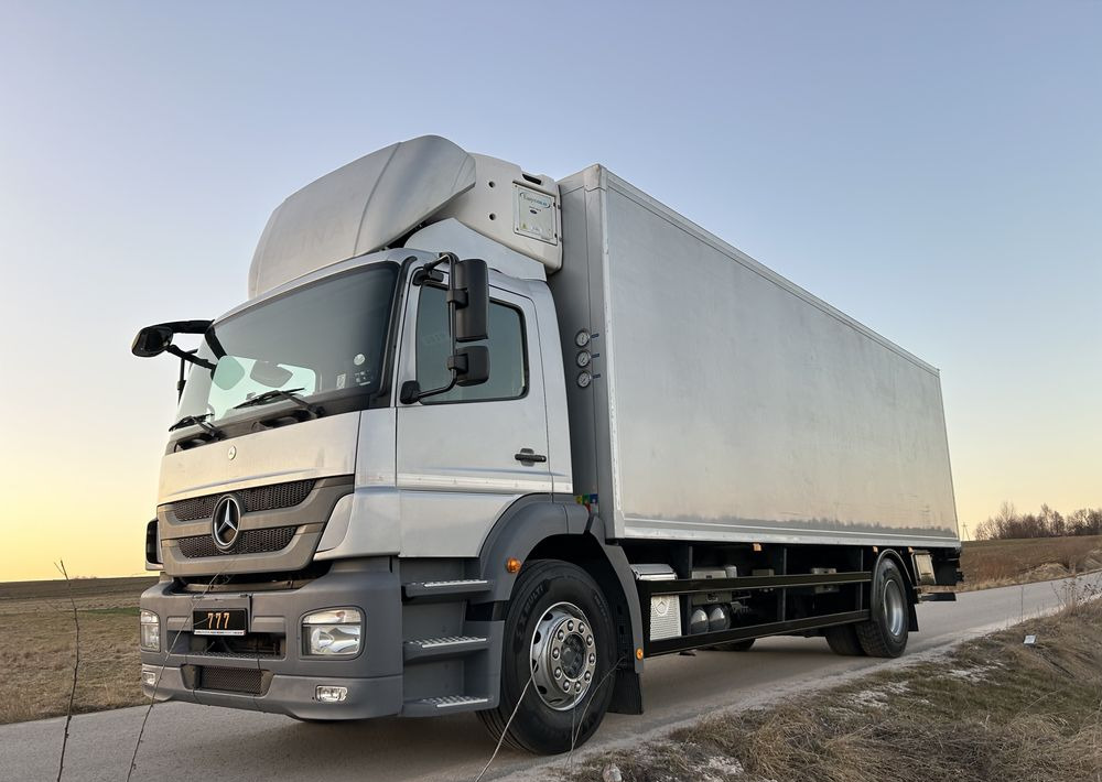 Mercedes-Benz Axor 1824 237000km !! TOP 8m 20 palet / z Niemiec / Euro 5 ! / agregat Carrier Supra 950 - Refrigerator truck: picture 2 Mercedes-Benz Axor 1824 237000km !! TOP 8m 20 palet / z Niemiec / Euro 5 ! / agregat Carrier Supra 950 - Refrigerator truck: picture 2