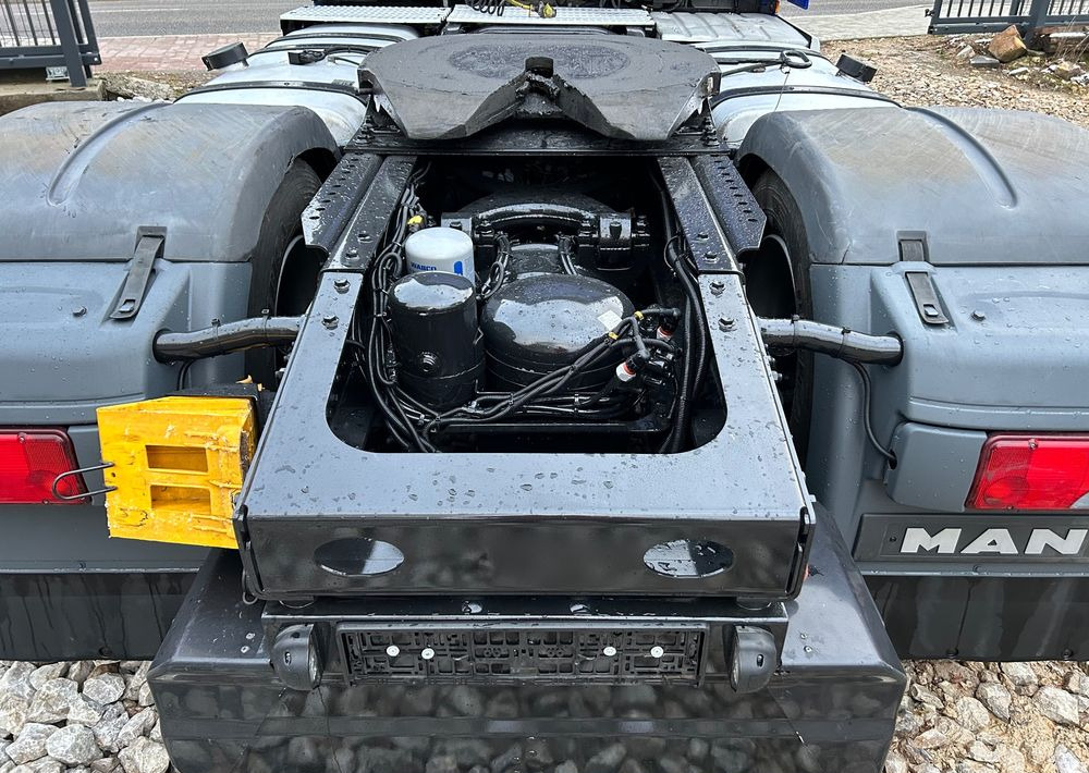 MAN TGS 18.440 NAUKA JAZDY ELKA AUTOMAT 4x2 STANDARD 315/70r22.5 SUPER STAN TGX 470 460 420 430 500 510 400 360 410 - Tractor unit: picture 5 MAN TGS 18.440 NAUKA JAZDY ELKA AUTOMAT 4x2 STANDARD 315/70r22.5 SUPER STAN TGX 470 460 420 430 500 510 400 360 410 - Tractor unit: picture 5