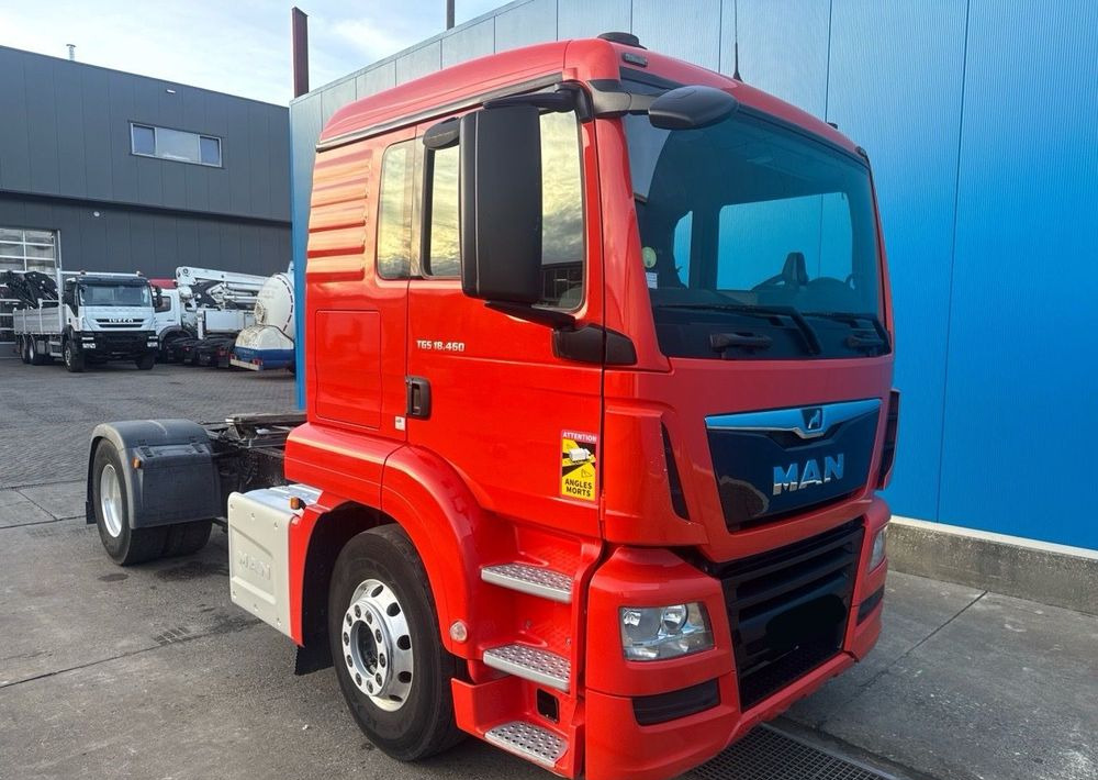 MAN TGS 18.460 NAUKA JAZDY ELKA AUTOMAT 4x2 STANDARD 315/70r22.5 SUPER STAN TGX 470 460 420 430 500 510 400 360 410 320 - Tractor unit: picture 3 MAN TGS 18.460 NAUKA JAZDY ELKA AUTOMAT 4x2 STANDARD 315/70r22.5 SUPER STAN TGX 470 460 420 430 500 510 400 360 410 320 - Tractor unit: picture 3