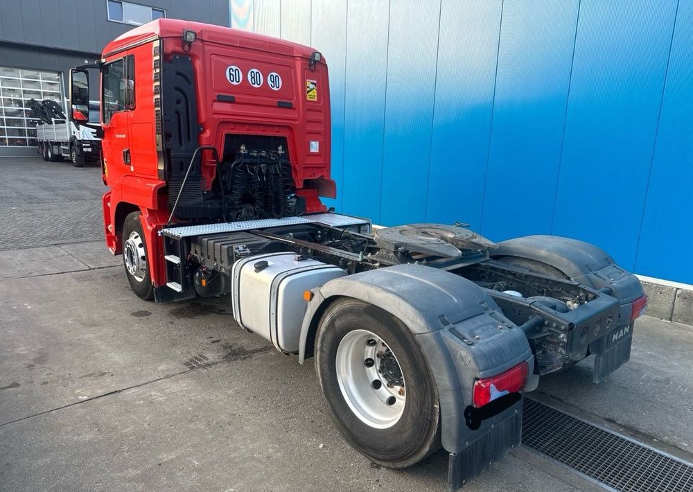 MAN TGS 18.460 NAUKA JAZDY ELKA AUTOMAT 4x2 STANDARD 315/70r22.5 SUPER STAN TGX 470 460 420 430 500 510 400 360 410 320 - Tractor unit: picture 4 MAN TGS 18.460 NAUKA JAZDY ELKA AUTOMAT 4x2 STANDARD 315/70r22.5 SUPER STAN TGX 470 460 420 430 500 510 400 360 410 320 - Tractor unit: picture 4