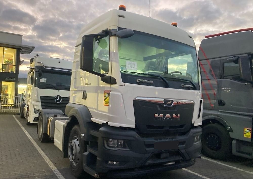 MAN TGS 18.470 NAUKA JAZDY STANDARD 4x2 / TGX 18.360 400 510 460 500 TOP STAN / ŚWIEŻO SPROWADZONY - Tractor unit: picture 2 MAN TGS 18.470 NAUKA JAZDY STANDARD 4x2 / TGX 18.360 400 510 460 500 TOP STAN / ŚWIEŻO SPROWADZONY - Tractor unit: picture 2