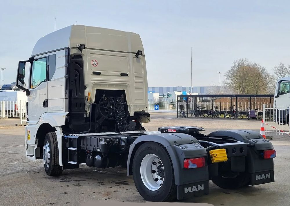 MAN TGS 470 18.400 NAUKA JAZDY STANDARD 4x2 / TGX 18.360 400 510 460 500 TOP STAN / ŚWIEŻO SPROWADZONY - Tractor unit: picture 3 MAN TGS 470 18.400 NAUKA JAZDY STANDARD 4x2 / TGX 18.360 400 510 460 500 TOP STAN / ŚWIEŻO SPROWADZONY - Tractor unit: picture 3