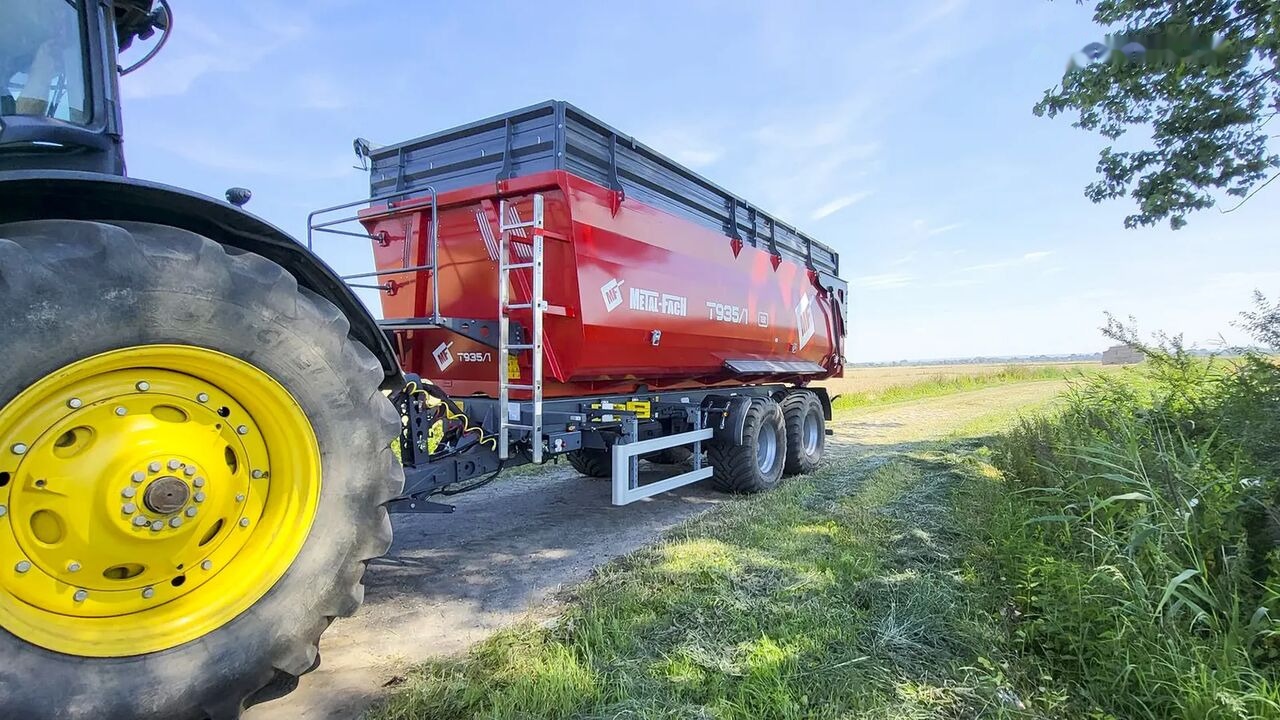 Metal-Fach Przyczepa skorupowa tandem T935/1 – 18t - Farm trailer: picture 5 Metal-Fach Przyczepa skorupowa tandem T935/1 – 18t - Farm trailer: picture 5