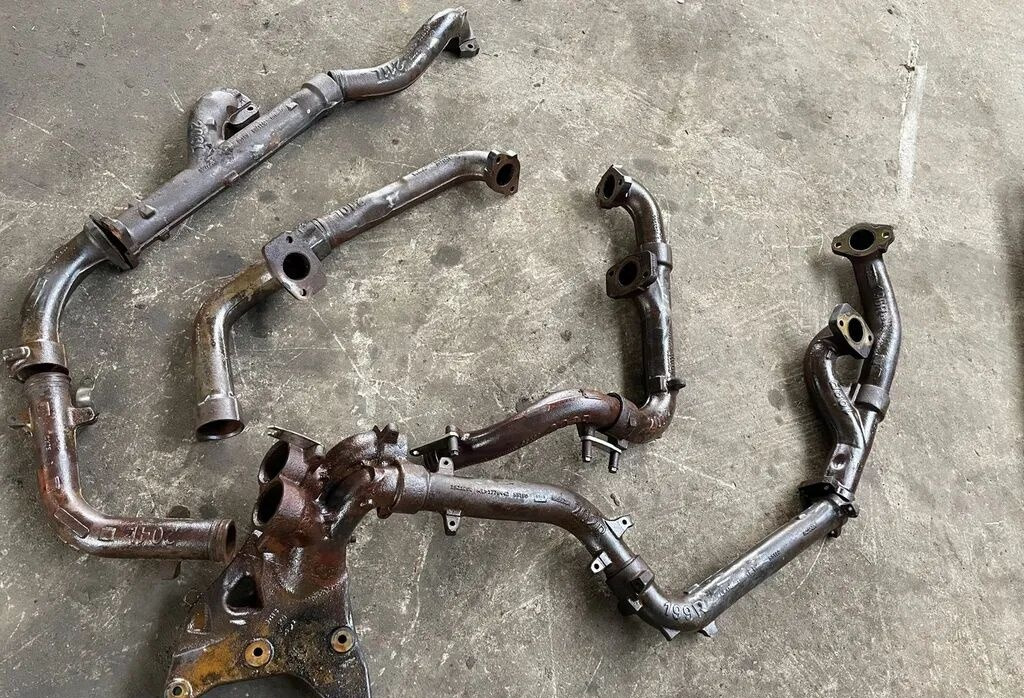 Scania R 730 V8 1906965   Scania R 730 V8 1906965 truck - Exhaust manifold for Truck: picture 1 Scania R 730 V8 1906965   Scania R 730 V8 1906965 truck - Exhaust manifold for Truck: picture 1