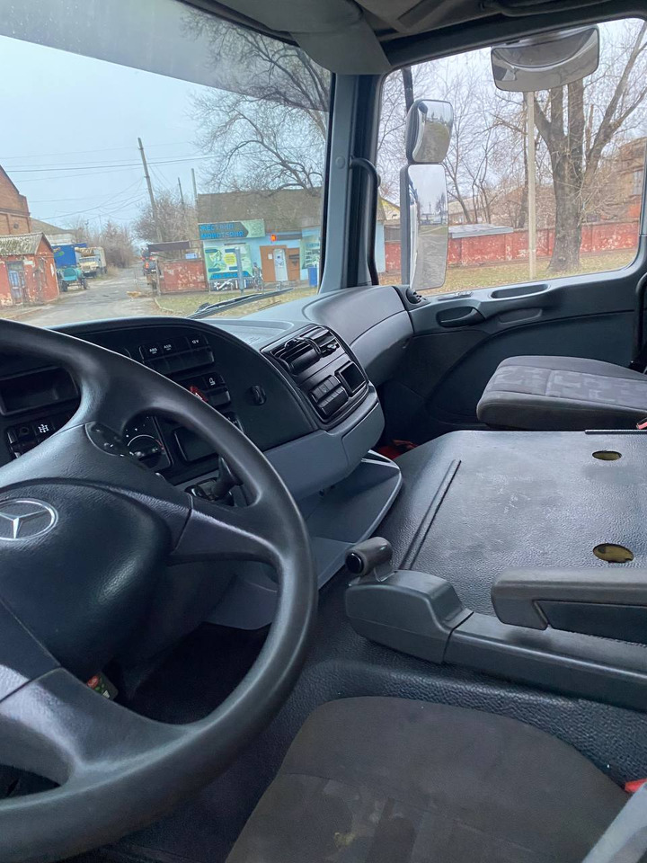 Concrete pump truck PUTZMEISTER Putzmeister on chassis Mercedes-Benz Actros Putzmeister 42m concrete pump: picture 10 Concrete pump truck PUTZMEISTER Putzmeister on chassis Mercedes-Benz Actros Putzmeister 42m concrete pump: picture 10