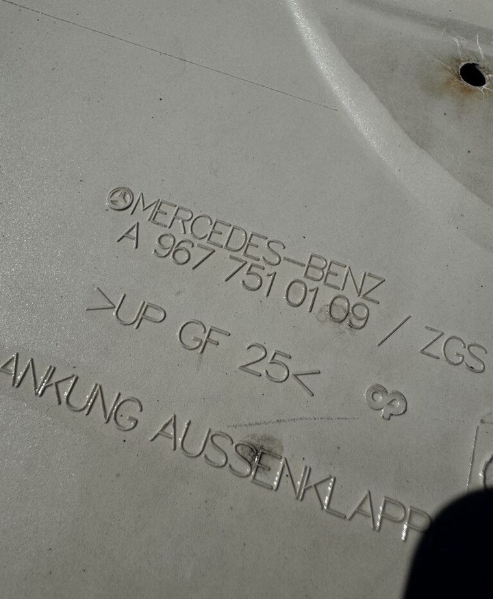 Mercedes-Benz Atego III E6 - Hood for Truck: picture 5 Mercedes-Benz Atego III E6 - Hood for Truck: picture 5