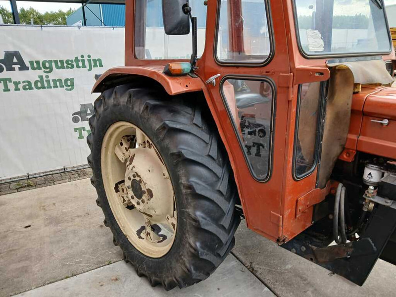Farm tractor Fiat 640/8: picture 11