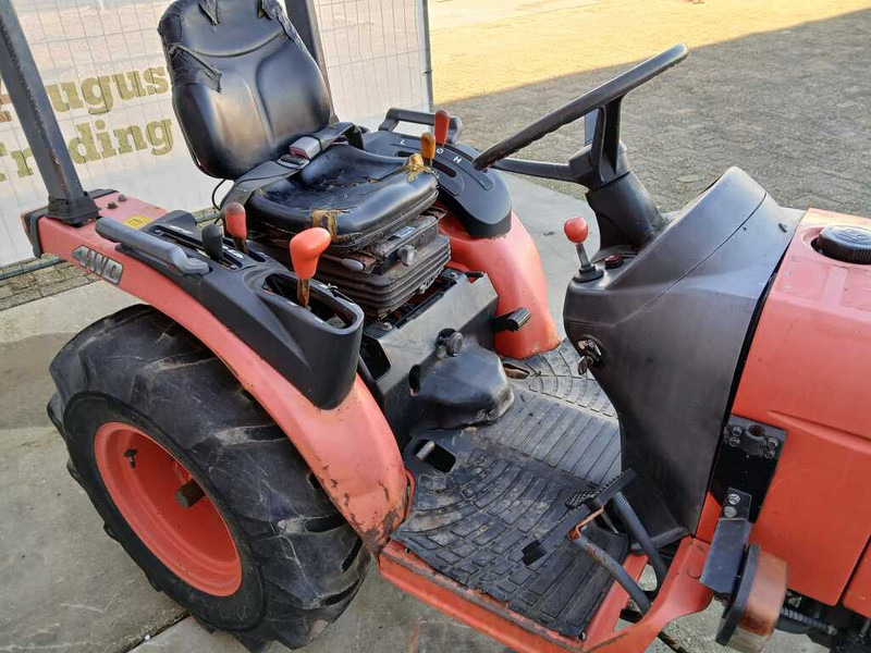 Compact tractor Kubota B 2420: picture 9