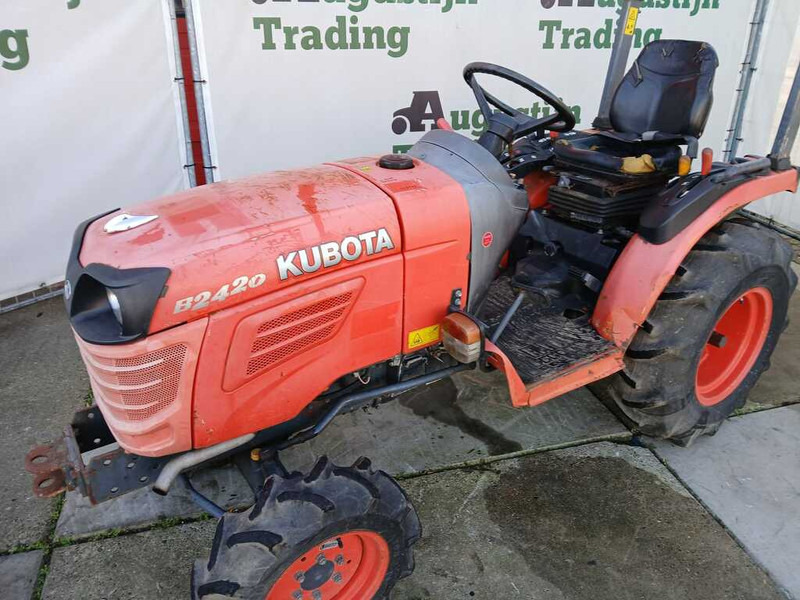 Compact tractor Kubota B 2420: picture 7