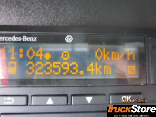 Tractor unit Mercedes-Benz Actros 1845 LS: picture 8