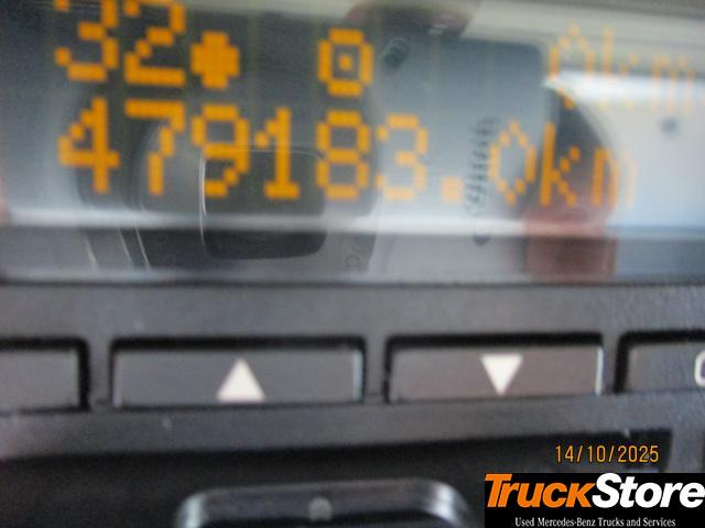 Tractor unit Mercedes-Benz Actros 1845 LS nRL: picture 9