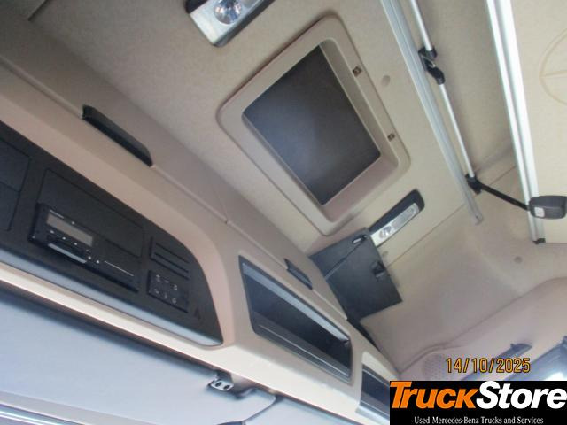 Tractor unit Mercedes-Benz Actros 1845 LS nRL: picture 8