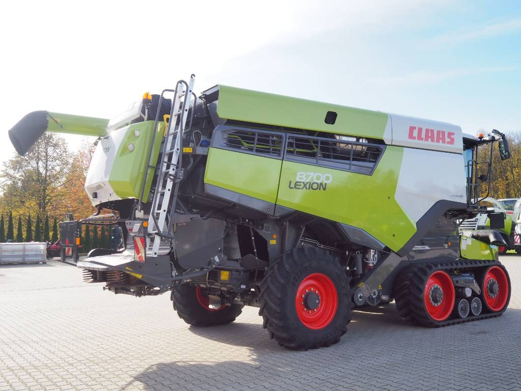 Claas Lexion 8700TT + V1080 2-stage threshing drum drive - Combine harvester: picture 3 Claas Lexion 8700TT + V1080 2-stage threshing drum drive - Combine harvester: picture 3