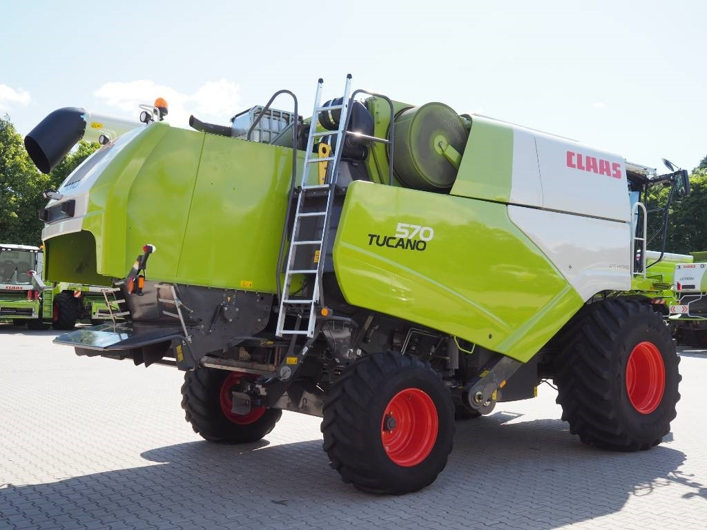 Claas Tucano 570 GPS + V770 - Combine harvester: picture 3 Claas Tucano 570 GPS + V770 - Combine harvester: picture 3