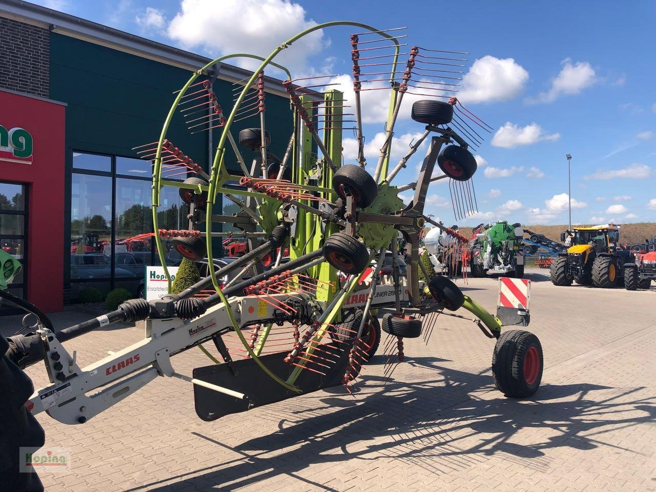 CLAAS LINER 2800 - Tedder/ Rake: picture 3 CLAAS LINER 2800 - Tedder/ Rake: picture 3