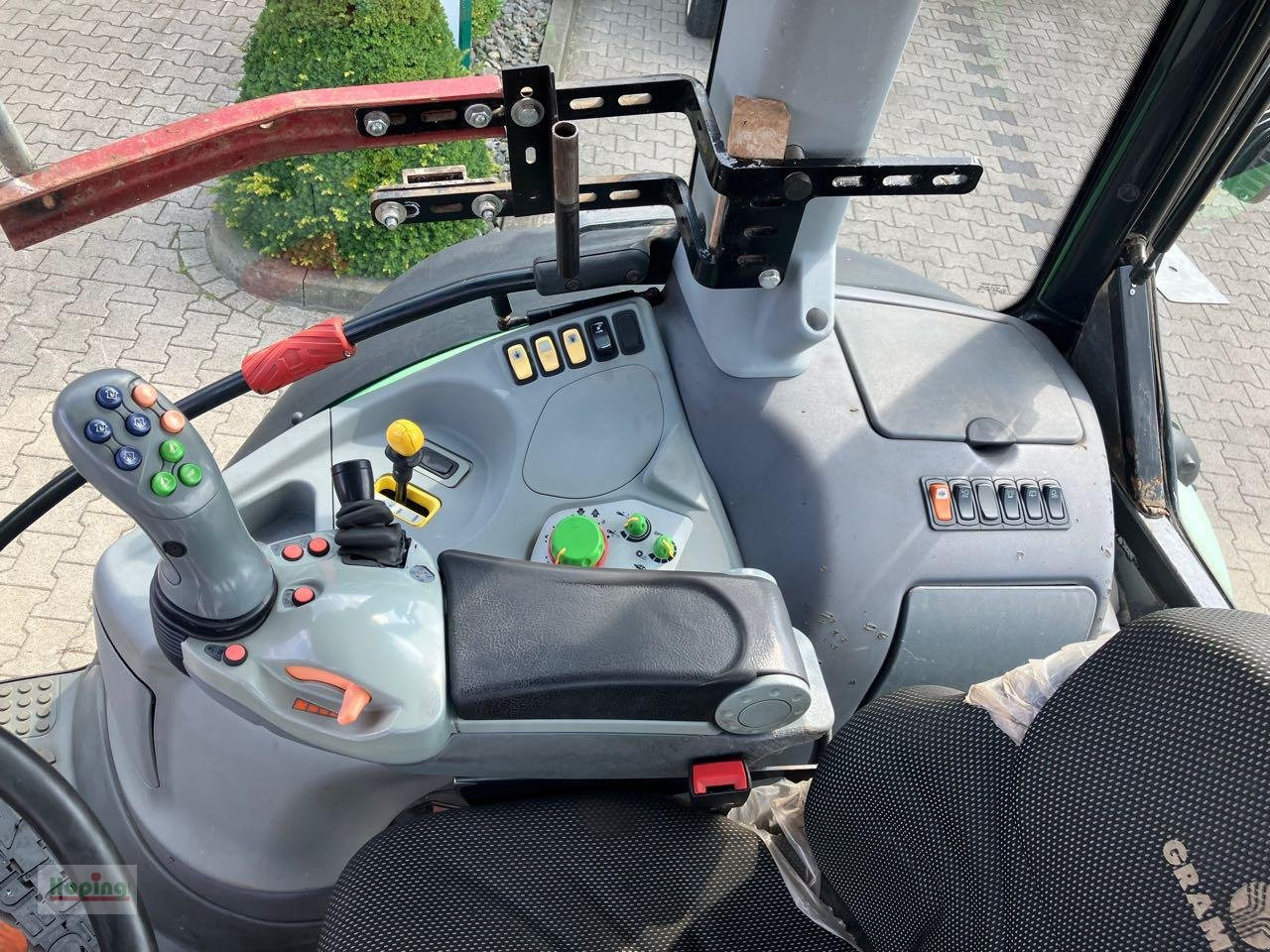 Farm tractor Deutz-Fahr Agrotron TTV 420: picture 14