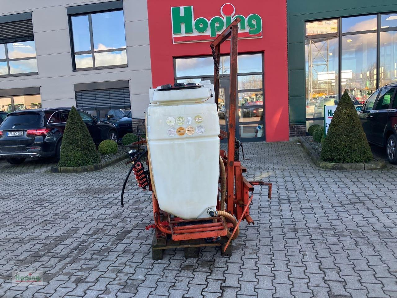 Holder IS 800L - Tractor mounted sprayer: picture 2 Holder IS 800L - Tractor mounted sprayer: picture 2