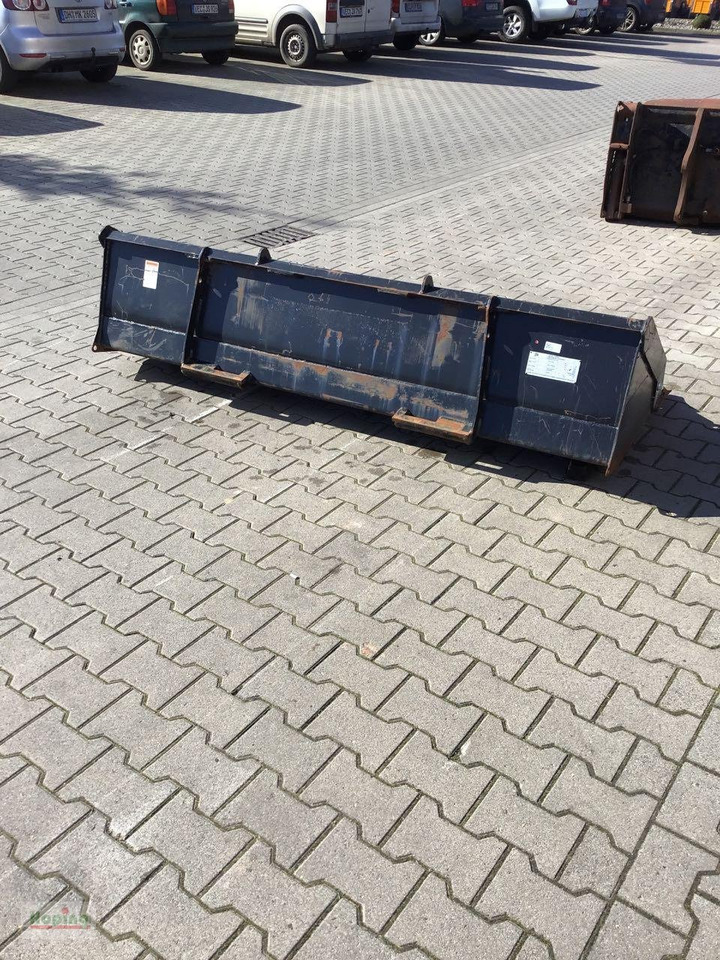 JCB JCB 300T - Loader bucket for Construction machinery: picture 4 JCB JCB 300T - Loader bucket for Construction machinery: picture 4