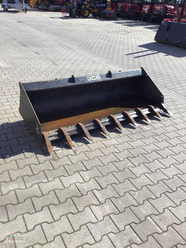 JCB JCB 300T - Loader bucket for Construction machinery: picture 2 JCB JCB 300T - Loader bucket for Construction machinery: picture 2