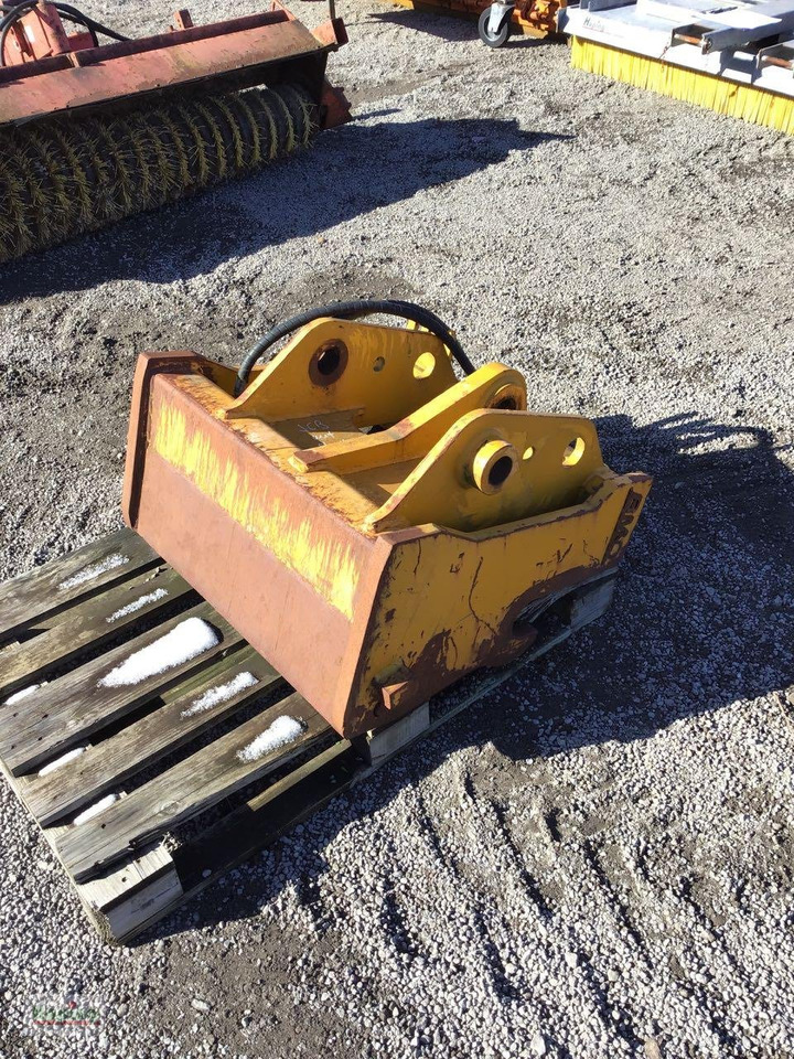 JCB Schnellwechsler Umba - Quick coupler for Telescopic handler: picture 3 JCB Schnellwechsler Umba - Quick coupler for Telescopic handler: picture 3