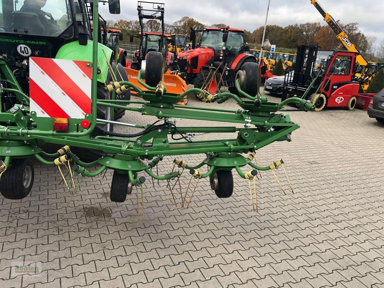 Krone KW11.22/10 - Tedder/ Rake: picture 4 Krone KW11.22/10 - Tedder/ Rake: picture 4