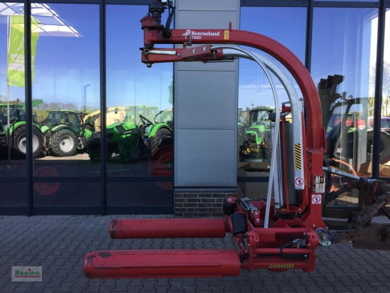 Kverneland 7820 - Bale wrapper: picture 2 Kverneland 7820 - Bale wrapper: picture 2
