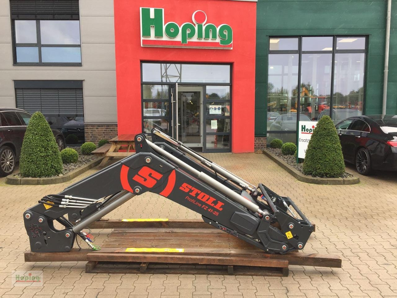 Stoll FZ41-25 - Front loader for tractor: picture 1 Stoll FZ41-25 - Front loader for tractor: picture 1
