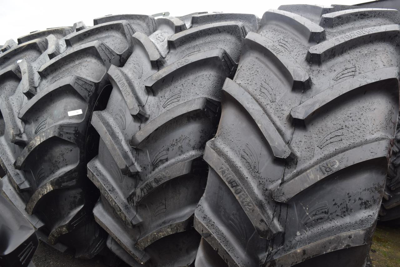 710/70R42 *GRI* - Tire: picture 1 710/70R42 *GRI* - Tire: picture 1