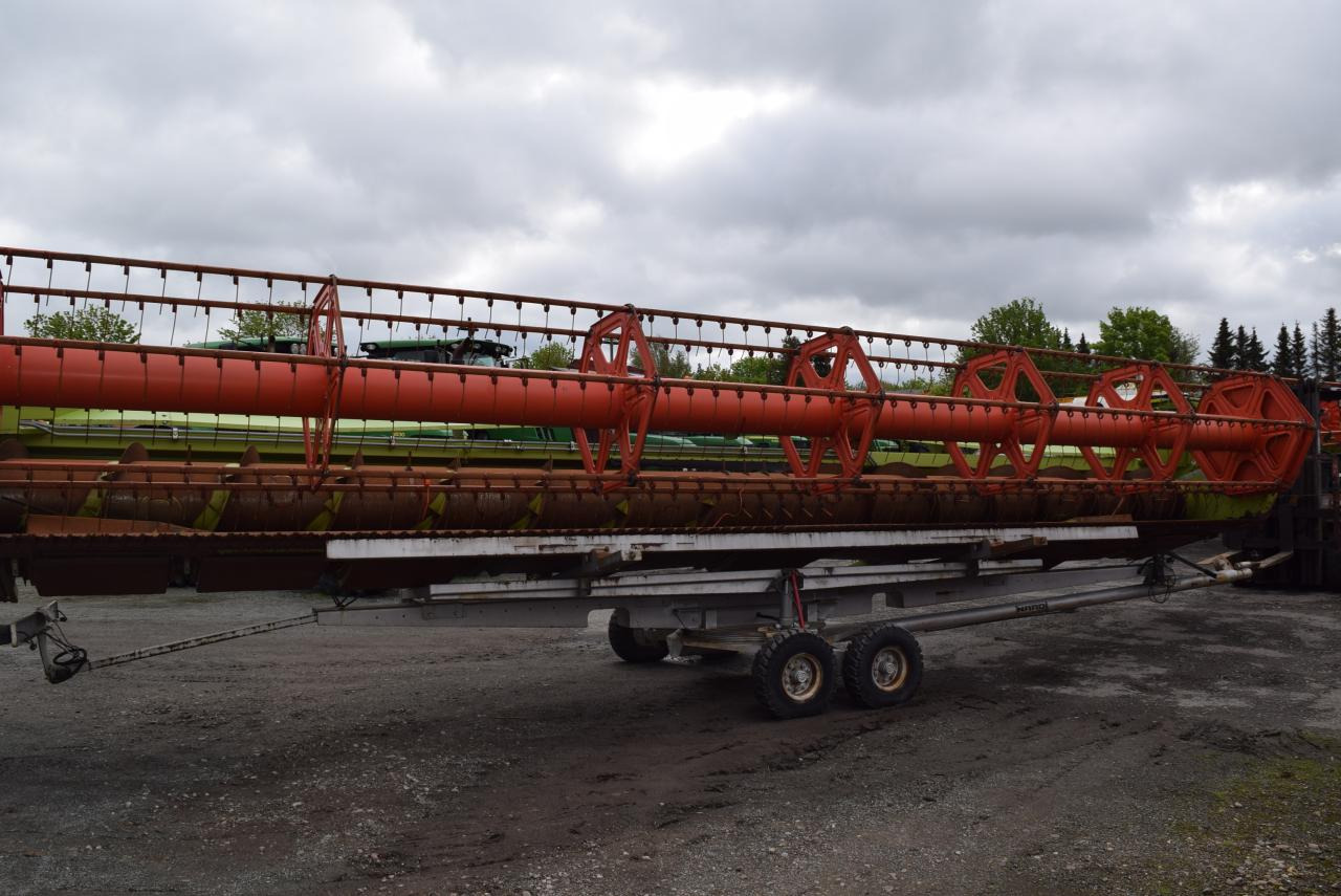 CLAAS V900 *Schneidwerk* - Combine header: picture 4 CLAAS V900 *Schneidwerk* - Combine header: picture 4