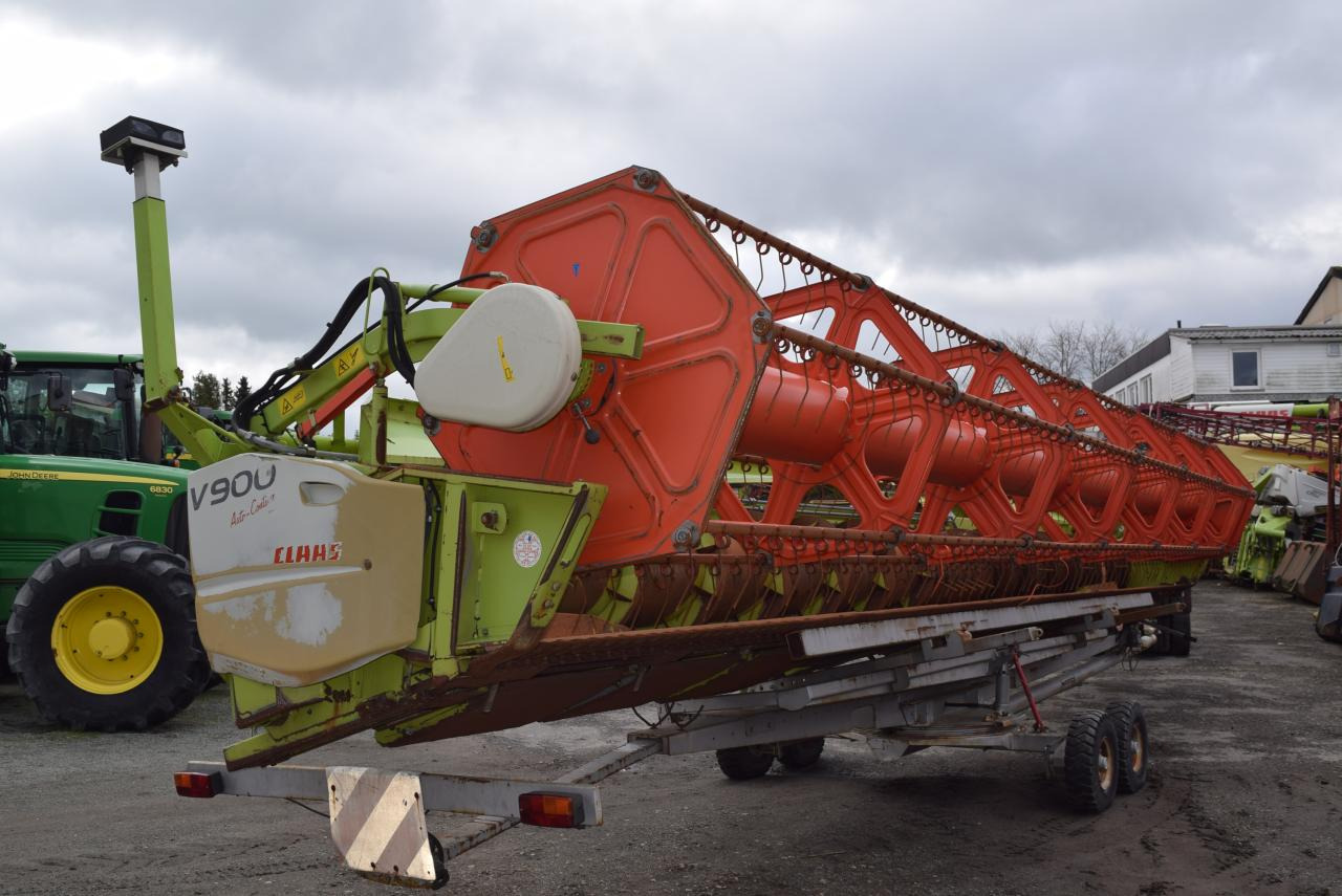CLAAS V900 *Schneidwerk* - Combine header: picture 3 CLAAS V900 *Schneidwerk* - Combine header: picture 3
