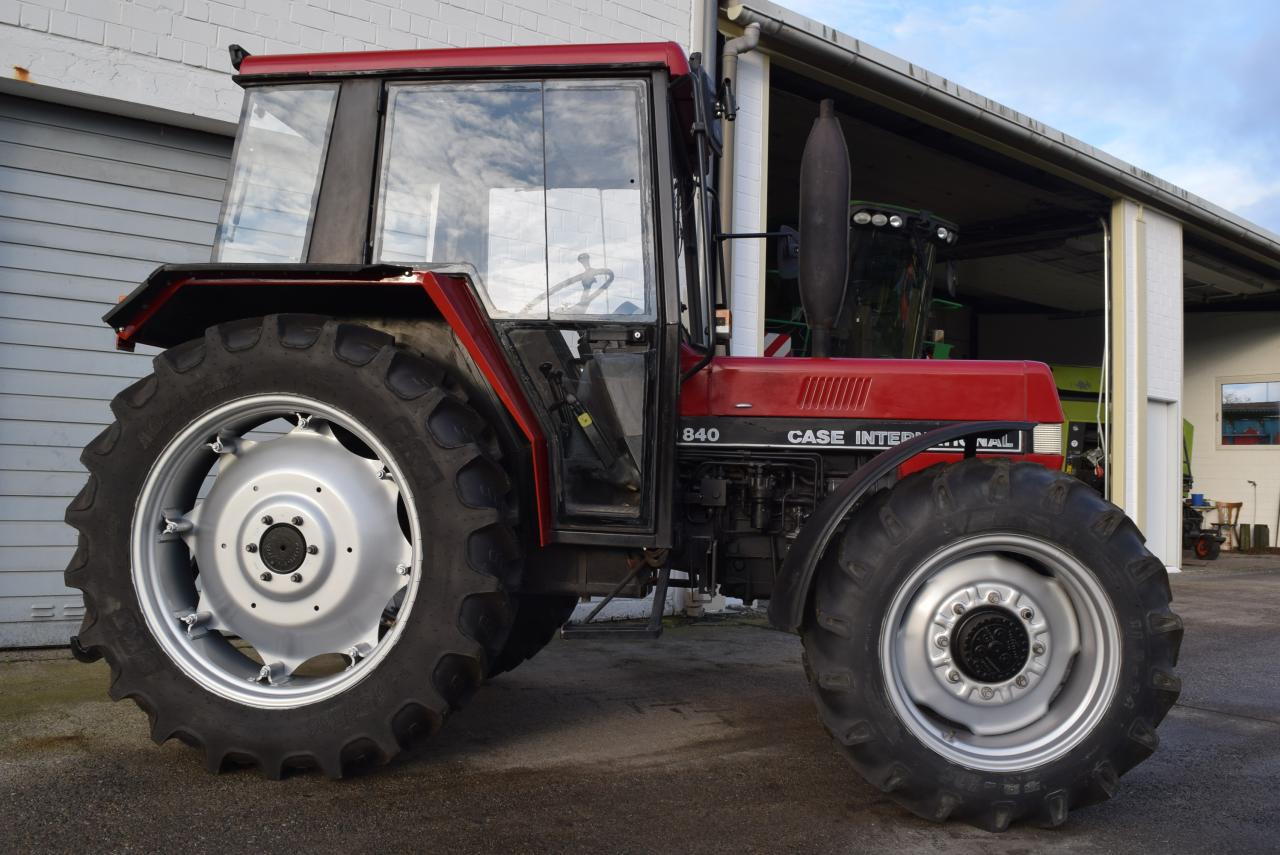 Case-IH 840 - Farm tractor: picture 1 Case-IH 840 - Farm tractor: picture 1