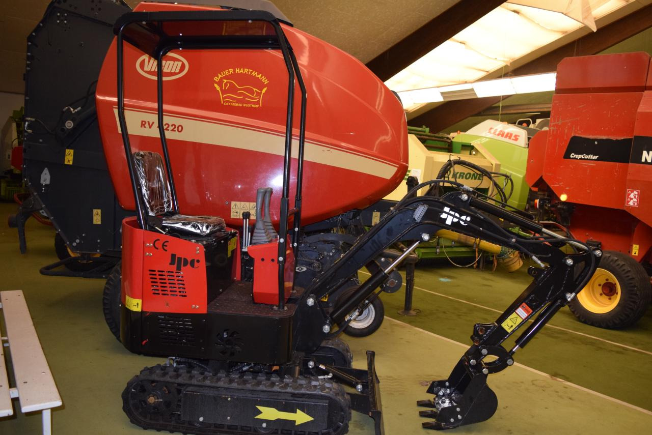 JPC HT12 - Mini excavator: picture 2 JPC HT12 - Mini excavator: picture 2