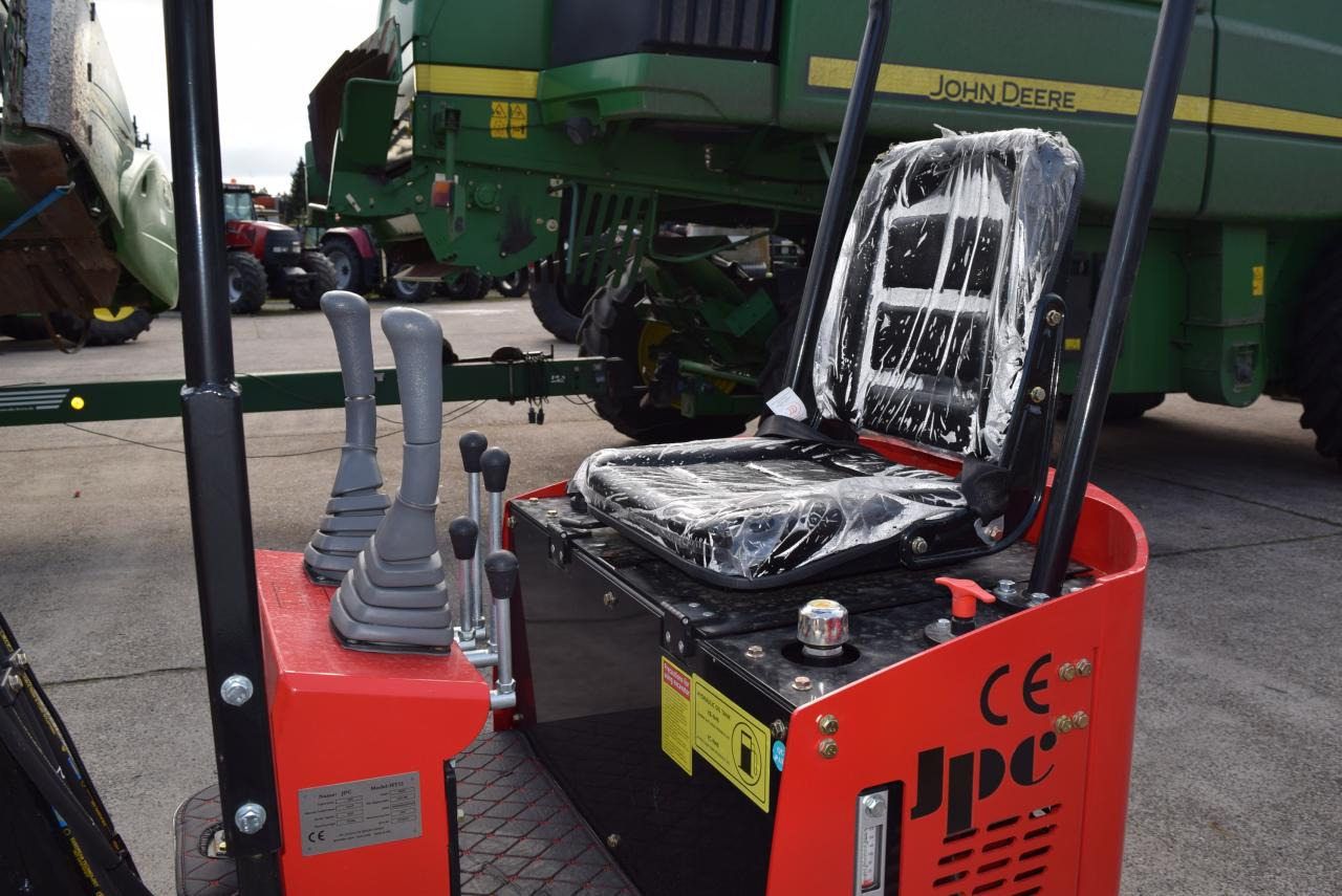 JPC HT12 - Mini excavator: picture 5 JPC HT12 - Mini excavator: picture 5