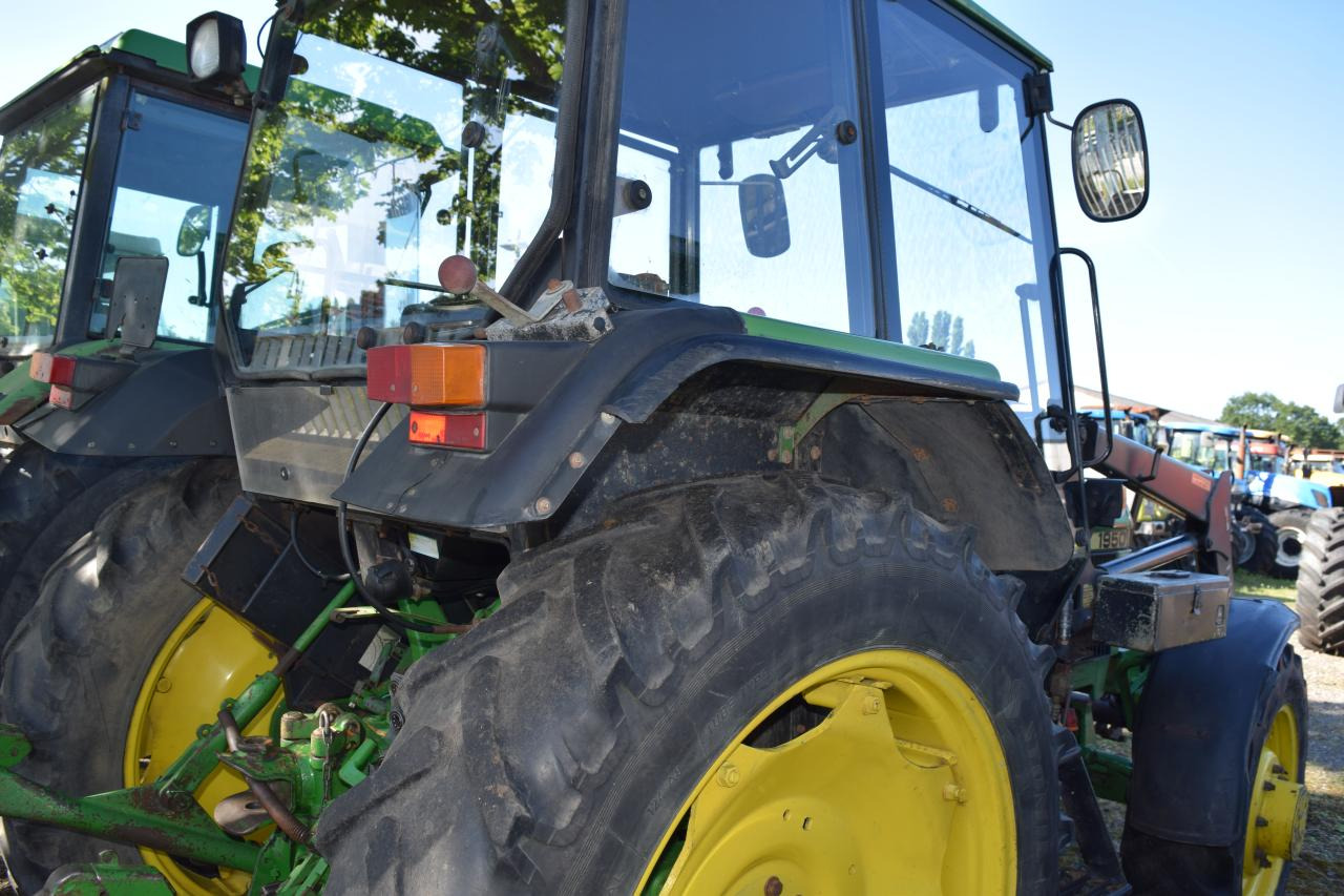 John Deere 1950 - Farm tractor: picture 4 John Deere 1950 - Farm tractor: picture 4