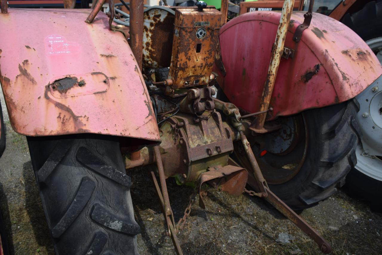 Massey Ferguson MF 35 *zur Teileverwertung* - Farm tractor: picture 3 Massey Ferguson MF 35 *zur Teileverwertung* - Farm tractor: picture 3