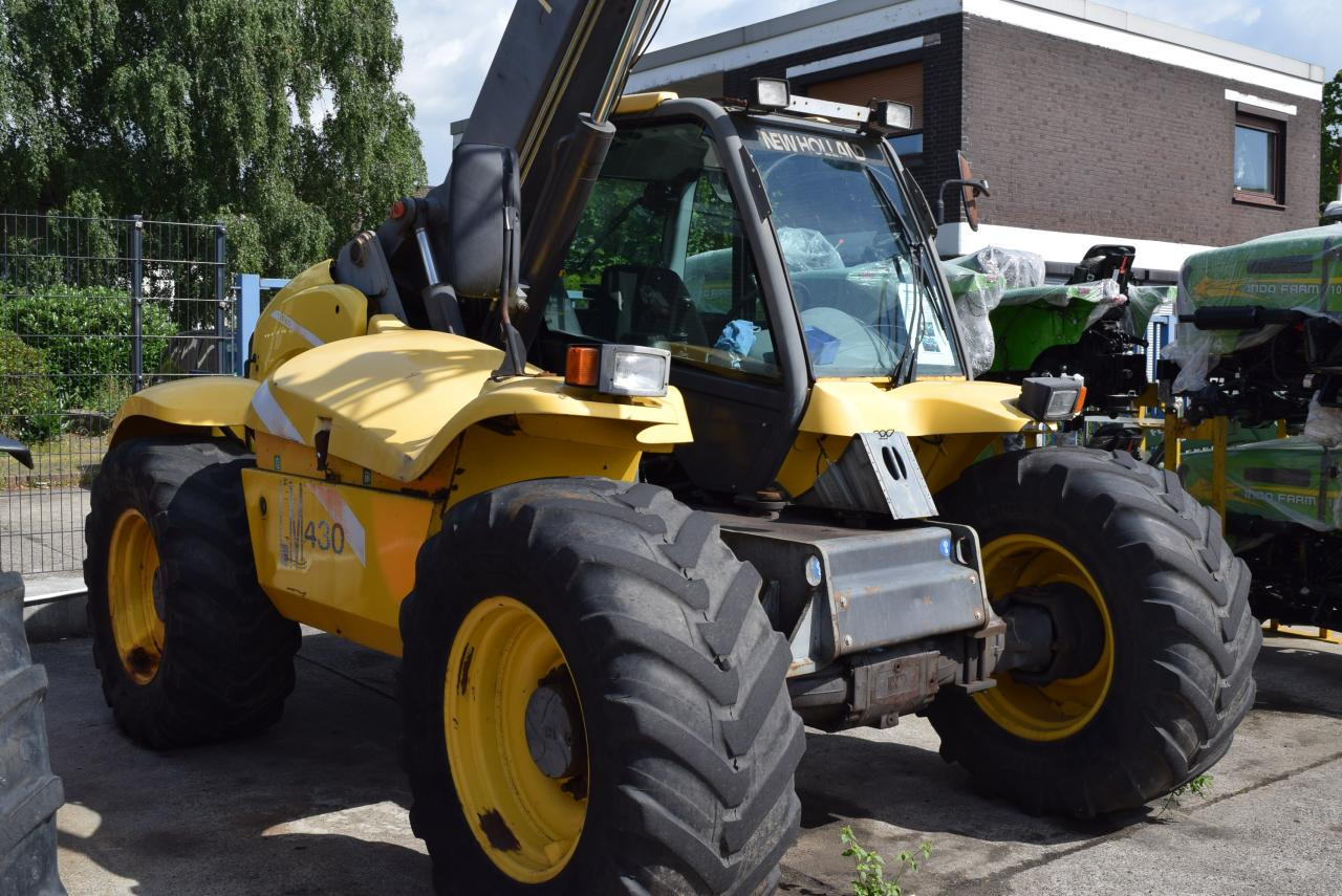 New Holland LM 430 - Telescopic handler: picture 1 New Holland LM 430 - Telescopic handler: picture 1