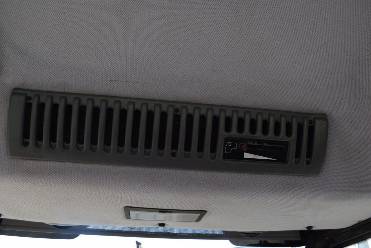 Farm tractor Valtra T120: picture 11