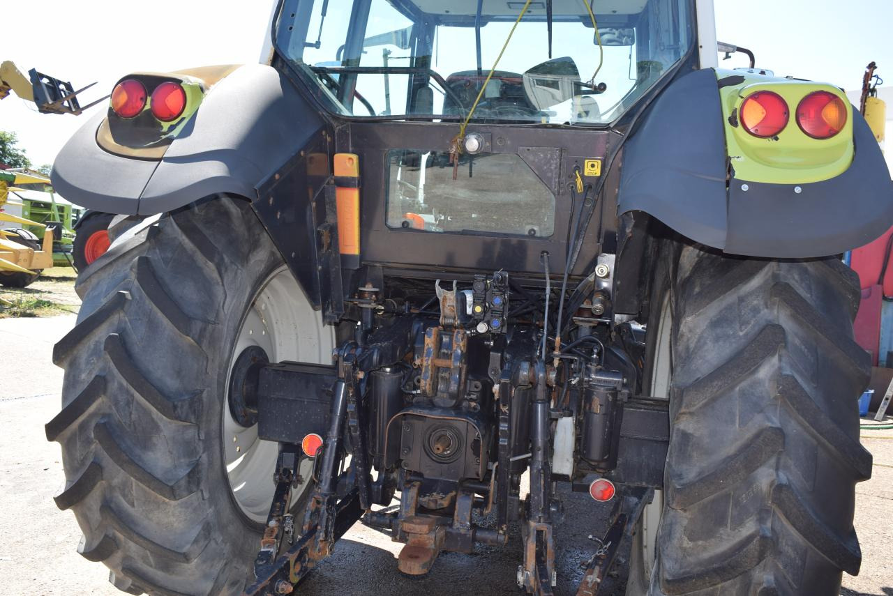 Farm tractor Valtra T120: picture 7