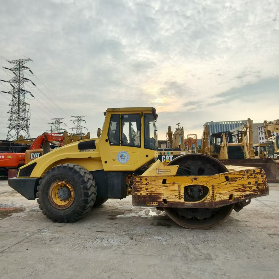 Road roller BOMAG BW226DH: picture 9