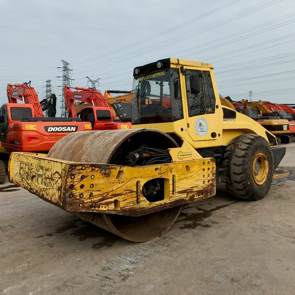 Road roller BOMAG BW226DH: picture 7