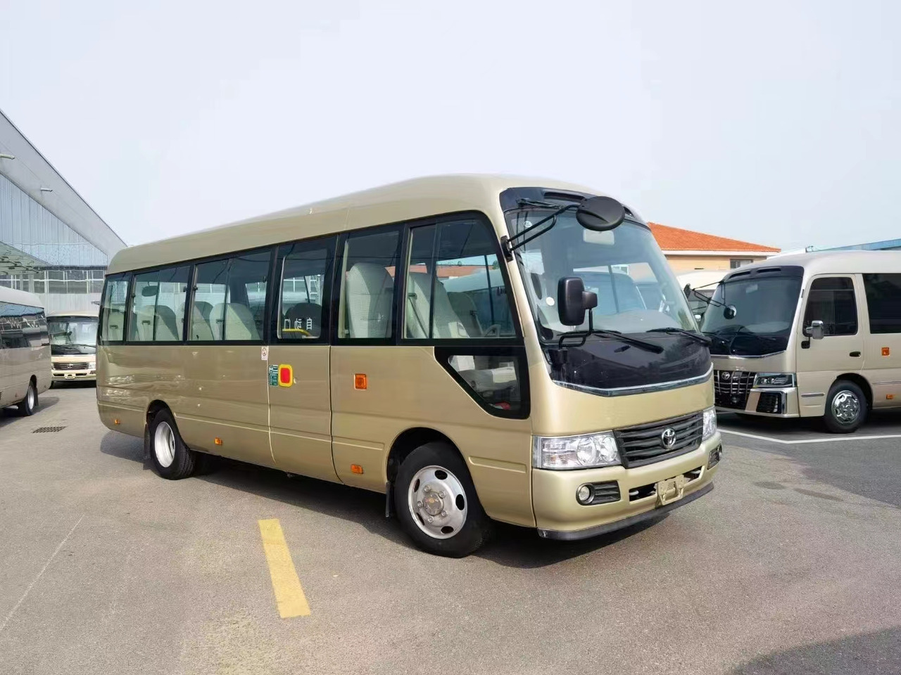 TOYOTA COASTER - Bus: picture 1 TOYOTA COASTER - Bus: picture 1