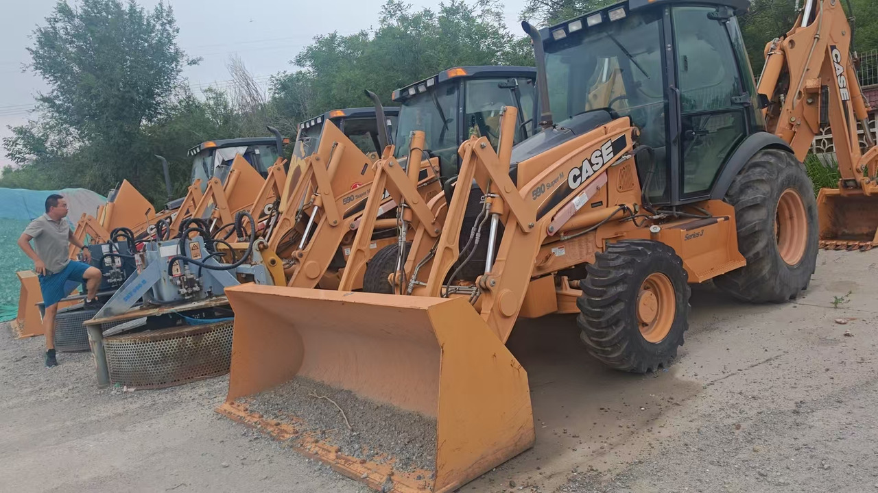 CASE 590 - Backhoe loader: picture 1 CASE 590 - Backhoe loader: picture 1