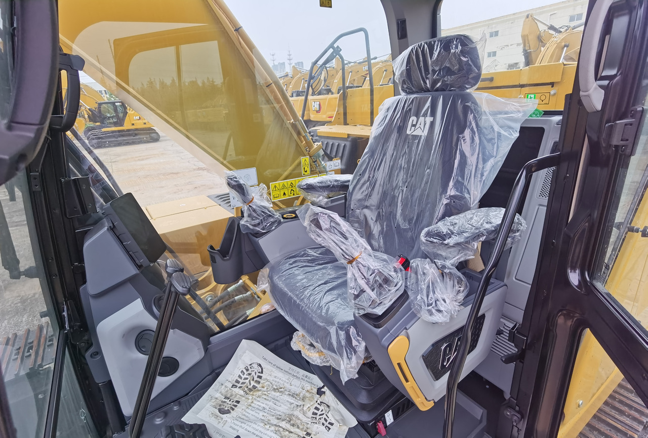 New Crawler excavator CAT 330GC: picture 10