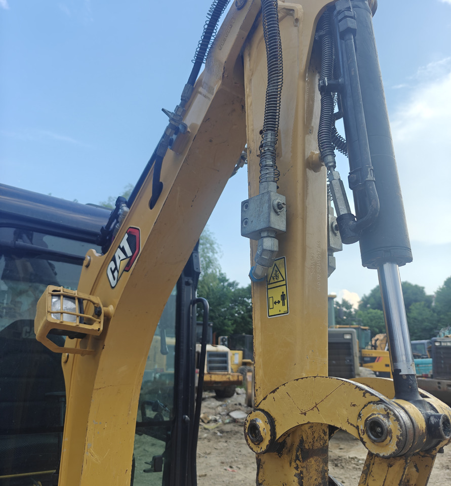 Mini excavator CATERPILLAR 302CR: picture 6 Mini excavator CATERPILLAR 302CR: picture 6