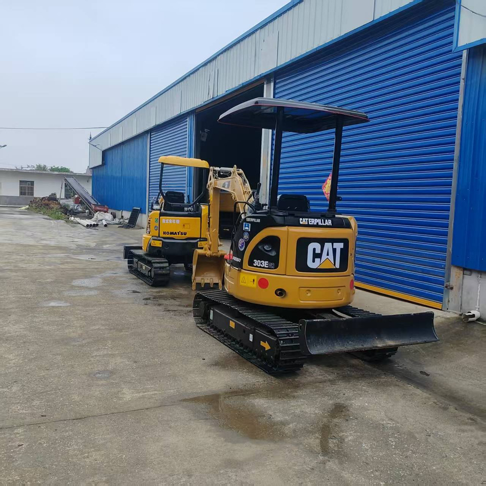 CATERPILLAR 303ECR - Mini excavator: picture 1 CATERPILLAR 303ECR - Mini excavator: picture 1