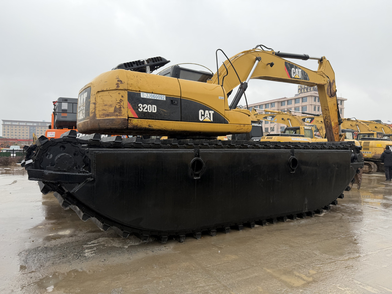 CATERPILLAR 320D - Amphibious excavator: picture 5 CATERPILLAR 320D - Amphibious excavator: picture 5