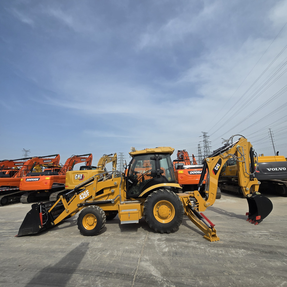 CATERPILLAR 426F - Backhoe loader: picture 1 CATERPILLAR 426F - Backhoe loader: picture 1