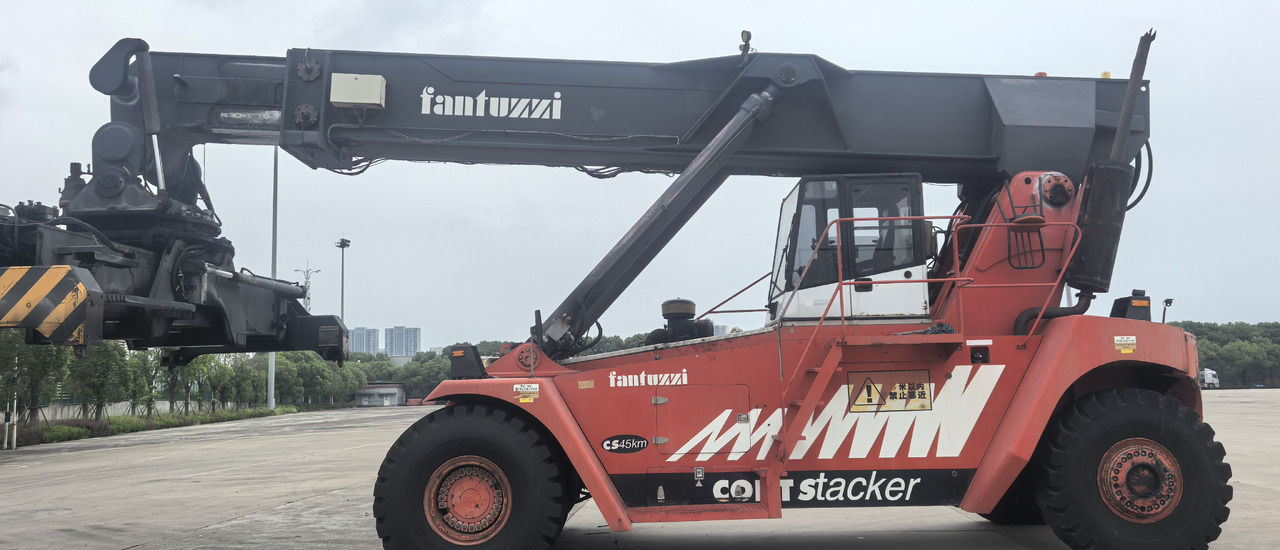 FANTUZZI CS45KM reach stacker - Reach stacker: picture 1 FANTUZZI CS45KM reach stacker - Reach stacker: picture 1