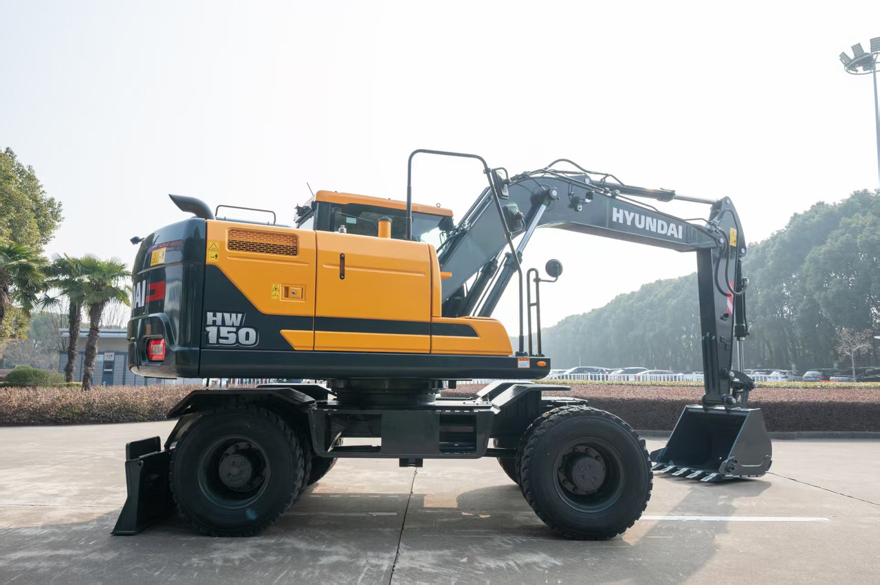 HYUNDAI HW150 - Wheel excavator: picture 4 HYUNDAI HW150 - Wheel excavator: picture 4